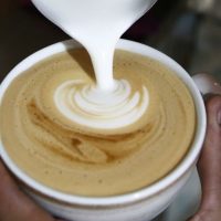 ¿Conoces el kurachino? Café dentro de un pollo asado