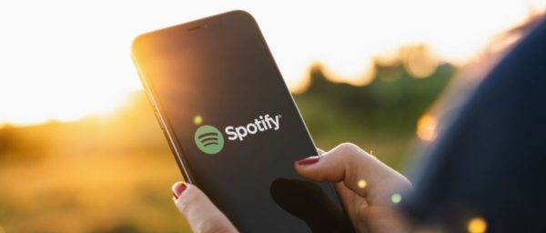 ¡Tocó escuchar Carolina! Spotify ha sufrido caída en todo el mundo