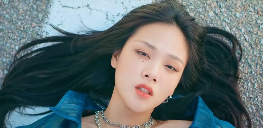 Princesa Alba se lució en su colaboración con la cantante coreana BIBI: Esto es “BIBI Vengance Remix”