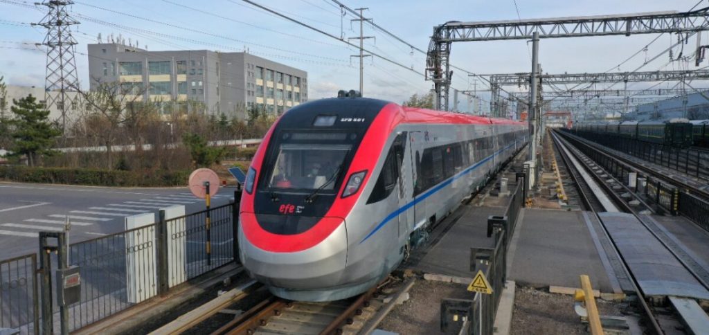 ¡Tan veloces como Speedy Gonzales! Llegaron a Chile los trenes más rápidos de Sudamérica