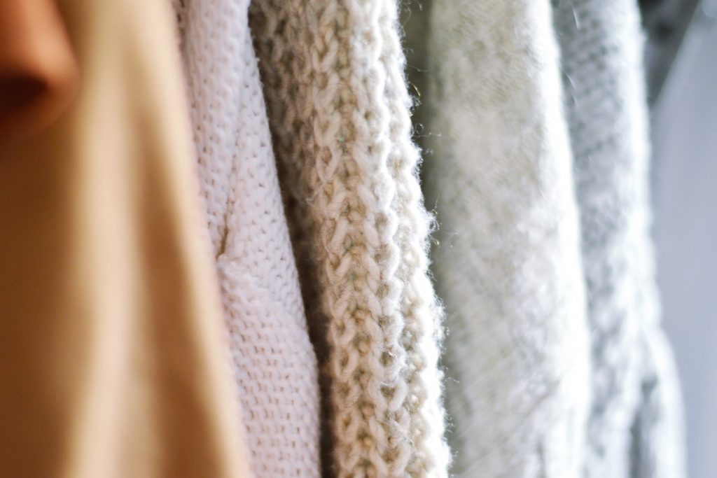 Guía de cuidado para sweaters y tejidos