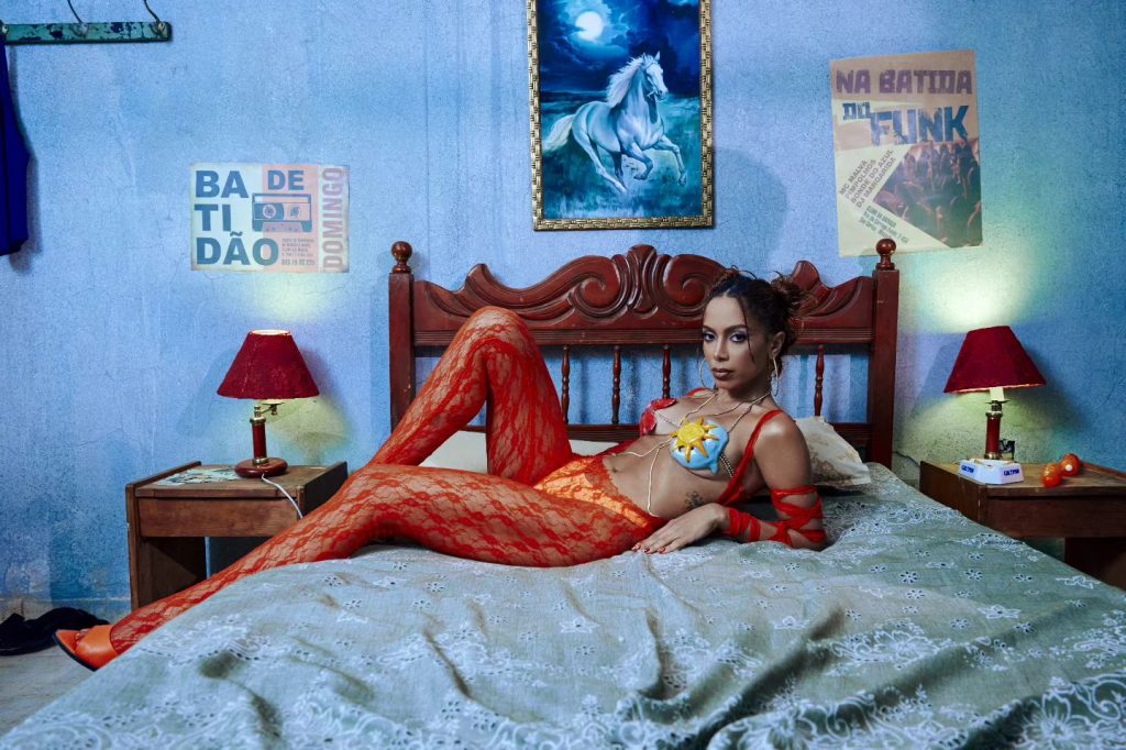 Anitta se la está re jugando, lanzó un nuevo paquete “FUNK GENERATION: A FAVELA LOVE STORY’