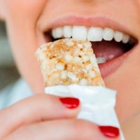 Chistosito el Ratón Pérez: Mujer Encuentra Diente en Barra de Cereal