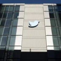 ¿Para qué usarán el dinero?: X Subasta Objetos Históricos de Twitter