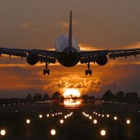 Vuelo Turbulento: Pasajero con Diarrea Causa Caos en Viaje a España