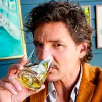 ¡Feliz lo dejo seco! Pedrito Pascal tendrá su propio pisco