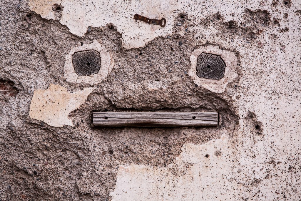 La pareidolia: Cuando tu cerebro se divierte buscando caras en todas partes