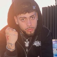 GINO MELLA EN CAROLINA: SALIÓ PLÁTICA CON EL CANTANTE URBANO