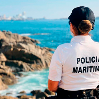 ¿Mario eres tú? Hombre se lanza al mar y se esconde en cañería para eludir arresto en Iquique