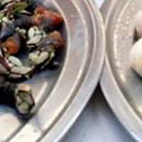 La dejaron plantada por comer más de 40 ostras