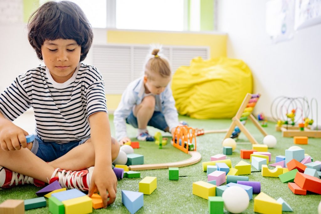 Directo a la infancia: Juguetes clásicos que hemos amado en cada generación