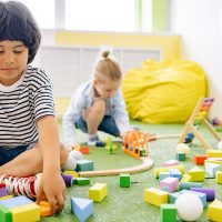 Directo a la infancia: Juguetes clásicos que hemos amado en cada generación