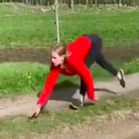 ¡Mujer noruega vive su vida como si fuera una yegua!
