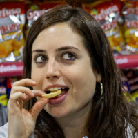 Esta española es "catadora profesional de snacks"