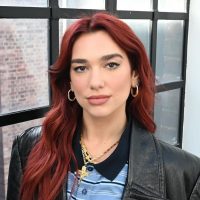 A la magia le va mejor con Dua Lipa, la cantante estrenó "Houdini"