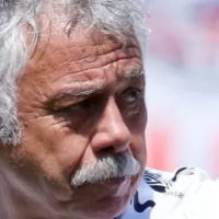¡Carlos Caszely fue internado tras sufrir un accidente cerebro vascular!