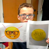 ¡Niño de 10 años pide a Apple cambiar el emoji de "nerd" por ser ofensivo para usuarios de lentes!