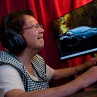"Mami Nena", la abuela gamer chilena que la rompe en Free Fire