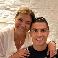 Cristiano Ronaldo emociona a su madre con un lujoso regalo por su cumpleaños