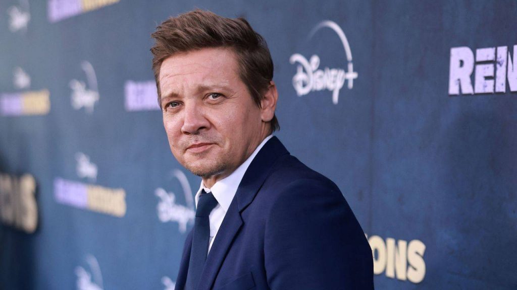 El verdadero héroe: Jeremmy Renner (hawkeye) vuelve a la actuación después de su accidente