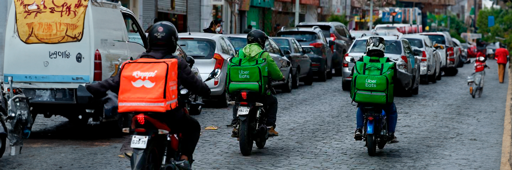 Repartidor denuncia petición insolita: bajar la basura tras entregar un pedido