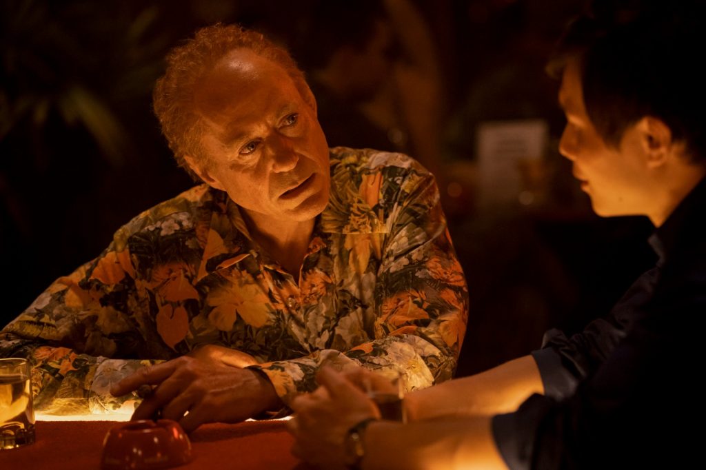 Se ve irreconocible: “El Simpatizante” es la nueva miniserie donde sale Robert Downey JR