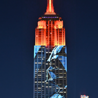 ¡El edificio Empire State se iluminó con imágenes de los villanos de Star Wars!