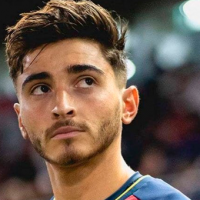 Y fue en la cancha de su equipo: Futbolista le pidió matrimonio a su novio