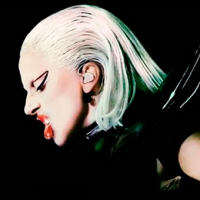 Chileno diseñó vestuario para Lady Gaga