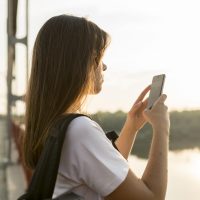 ¿El libro de autoayuda no funcionó?: Mujer llamaba al pololo más de 100 veces por día