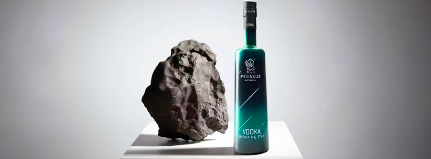 Finalmente… la caña intergaláctica ¡Este vodka tiene fragmentos de meteorito!