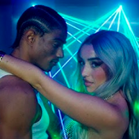 Lola Indigo presenta "La Reina"