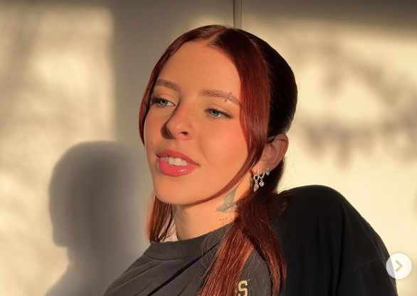 Young Miko deslumbra con un impactante cambio de look