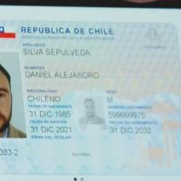 En cosas que podrían pasarme perfectamente: Mujer renovó su carnet y le pusieron foto de cuando tenia 10