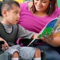 ¡Los donó a la Teletón! Terapeuta chileno crea dispositivo para ayudar a pacientes con parálisis cerebral