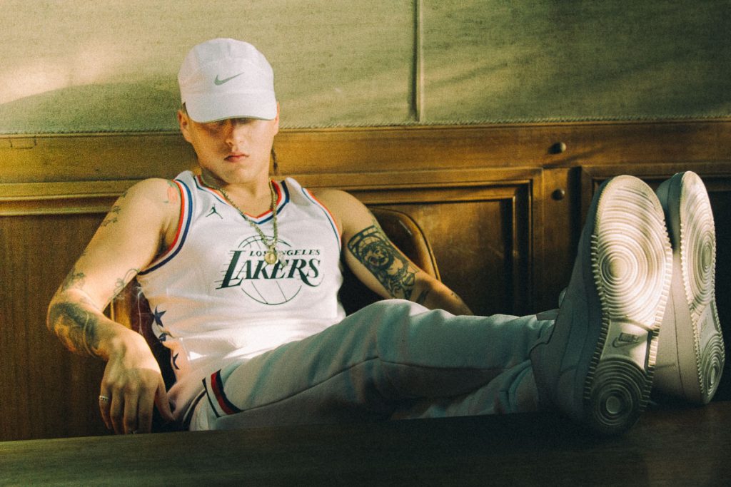 Pablo Chill-E Sufre Robo de Cadena en Pleno Encuentro con Fans