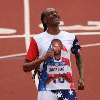 Snoop Dogg deslumbra en las pruebas olímpicas de EE.UU. corriendo los 200 metros