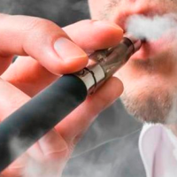 Puro humo voh po... ¡Vapear podría provocar problemas pulmonares mortales!