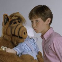  Triste Despedida a Benji Gregory, Actor de la Serie "Alf", Fallece a los 46 Años