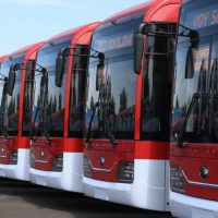 Comediante Mexicano alucinó con las micros chilenas