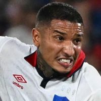 Tragedia en la Copa Libertadores: Muere Juan Izquierdo tras desplomarse en pleno partido