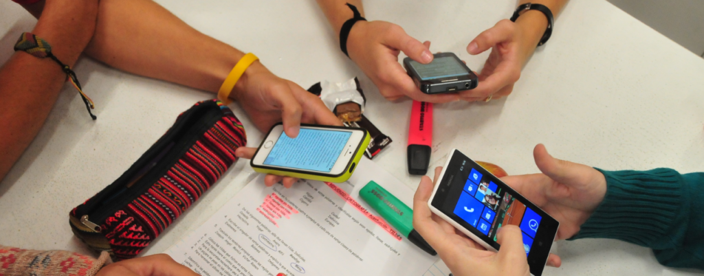 Cámara de Diputados aprueba ley para prohibir celulares en colegios