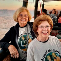 Tienen más energía que yo... ¡Dos amigas de 80 años dieron la vuelta al mundo en 80 días!