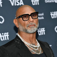 Dave Bautista sorprende con drástico cambio físico en Festival de Cine