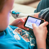 Australia impondrá edad mínima para usar redes sociales en 2024