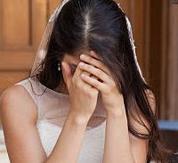 Modelo que se casó consigo misma solicita el divorcio tras un año de unión