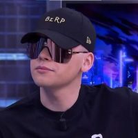 ¡Bizarrap al descubierto! Las cámaras captan su rostro en pleno partido de Messi