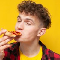 ¿Pizza al Desayuno? Nutricionistas Afirman que Podría Ser Más Saludable que los Cereales