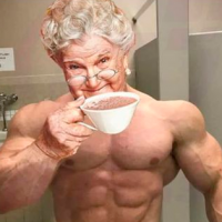 No arruga... ¡Mujer de 100 años va todos los días al gimnasio!