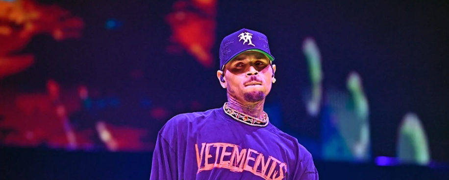 Chris Brown: Un oscuro historial de violencia sale a la luz en nuevo documental